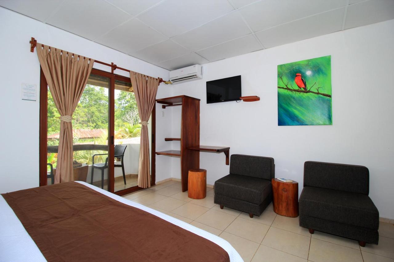 Natura Gardens Galapagos Bellavista  Екстериор снимка