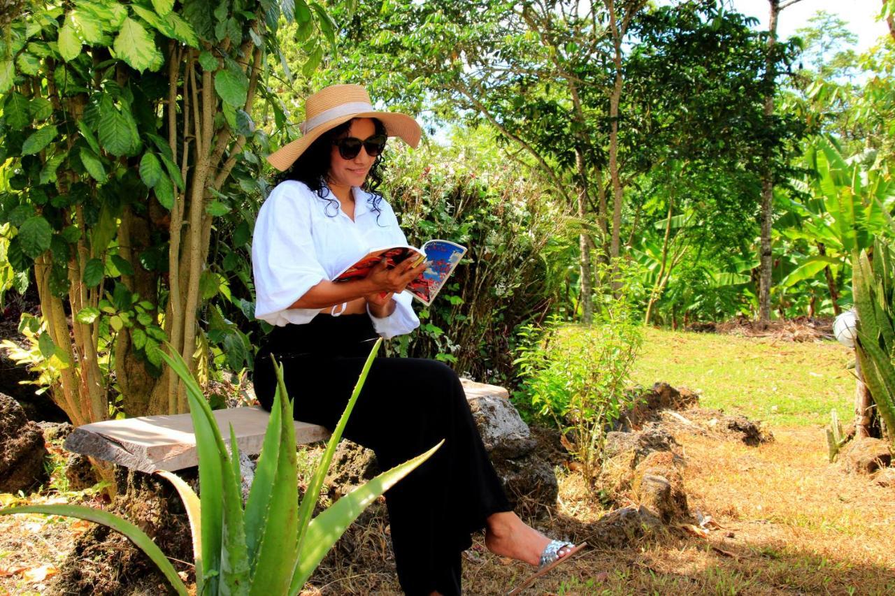 Natura Gardens Galapagos Bellavista  Екстериор снимка