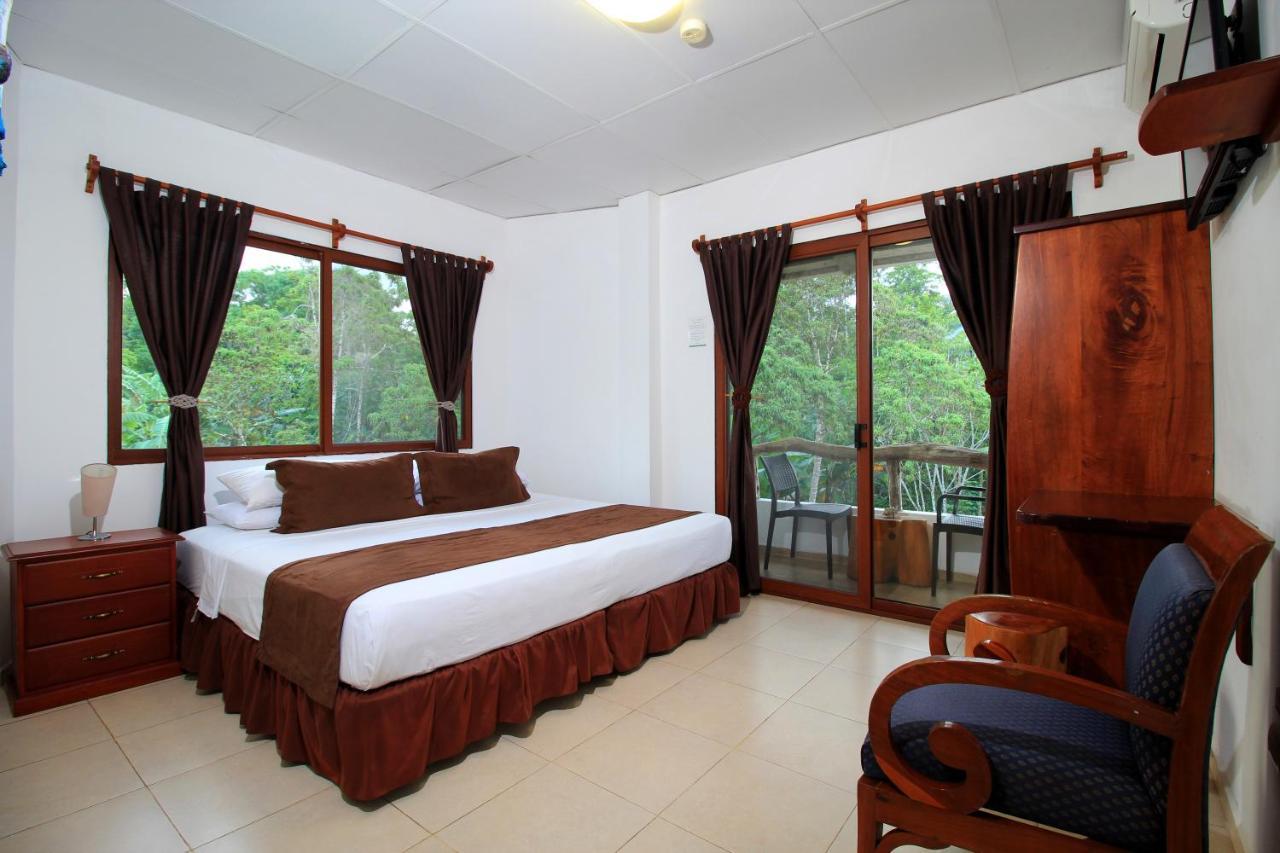 Natura Gardens Galapagos Bellavista  Екстериор снимка