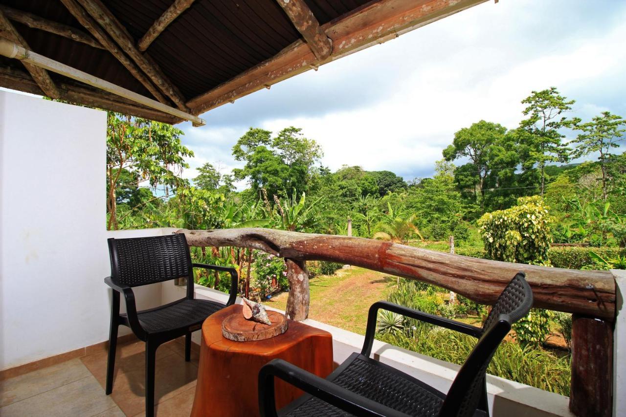 Natura Gardens Galapagos Bellavista  Екстериор снимка