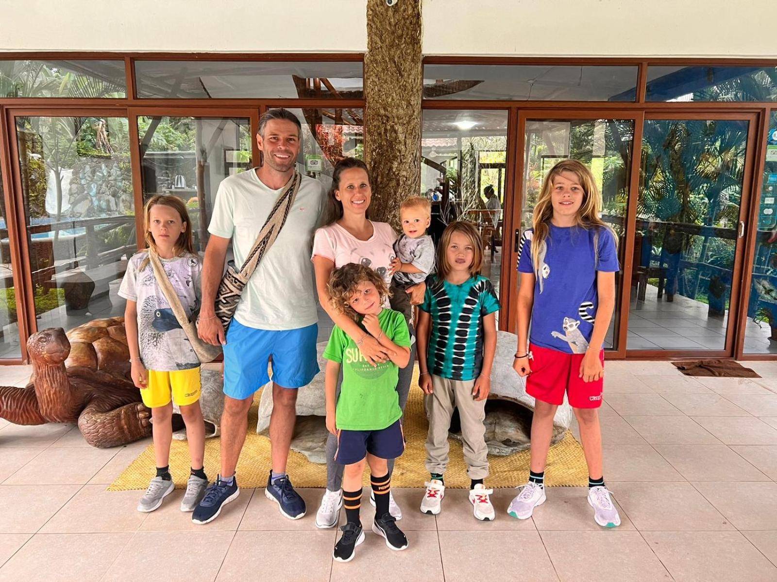 Natura Gardens Galapagos Bellavista  Екстериор снимка