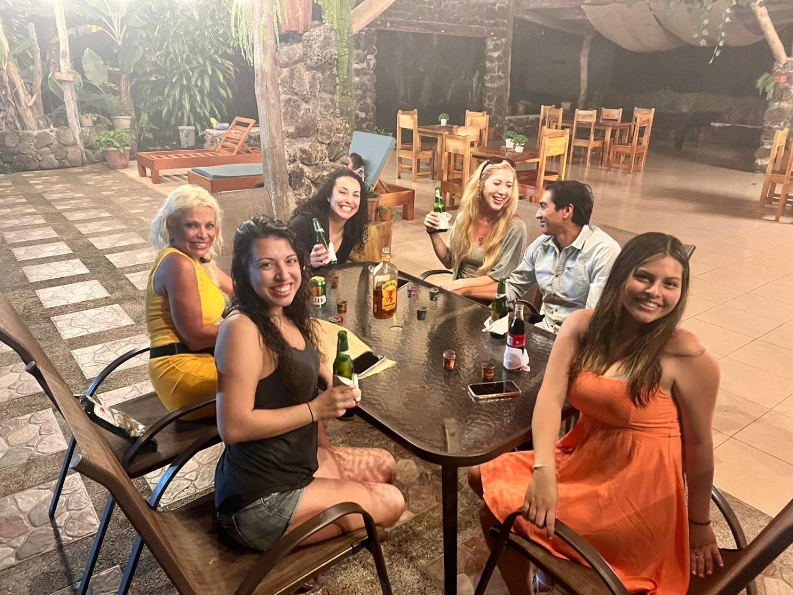 Natura Gardens Galapagos Bellavista  Екстериор снимка